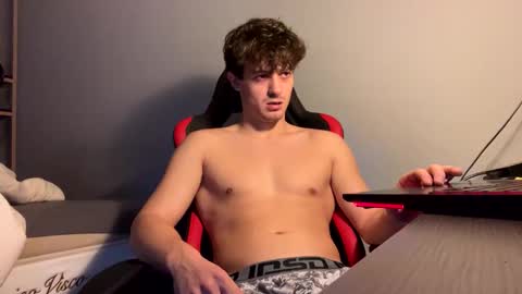 Snapshot of vincentprice69 chatting on 11-15-25, 10:01 vincentprice69 online show from 11-15-25, 10:01