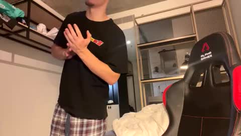 Snapshot of vincentprice69 chatting on 11-30-25, 02:37 vincentprice69 online show from 11-30-25, 02:37