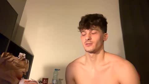 Snapshot of vincentprice69 chatting on 02-02-26, 12:53 vincentprice69 online show from 02-02-26, 12:53