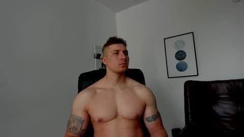 Snapshot of vincentt98 chatting on 08-04-26, 12:19 vincentt98 online show from 08-04-26, 12:19