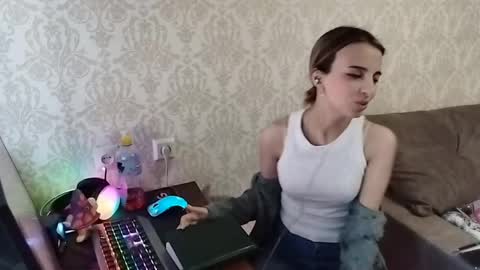 Mira online show from 05-04-26, 04:36