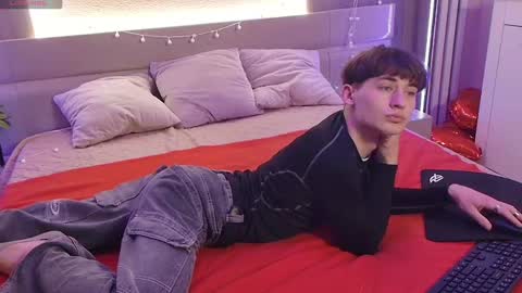 Vinsant online show from 04-16-26, 08:04