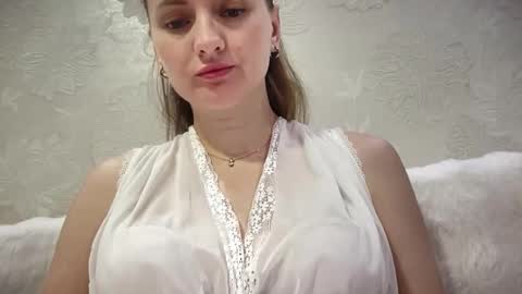 Funny  girl online show from 09-24-25, 12:47