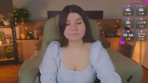 Snapshot of viola__shy chatting on 04-27-26, 09:02 Viola online show from 04-27-26, 09:02