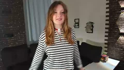 Viola but friends call me Sisi online show from 06-27-26, 05:18