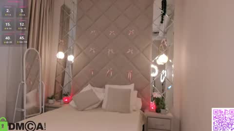 Viola online show from 04-16-26, 01:06