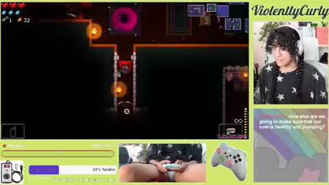 Snapshot of violentlycurly chatting on 06-12-26, 10:19 Curly the Coin Operated Toy online show from 06-12-26, 10:19
