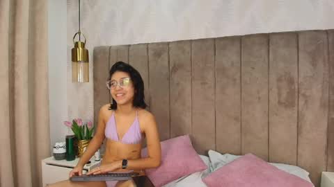 Snapshot of violet_606 chatting on 04-29-26, 11:47 Violeta online show from 04-29-26, 11:47