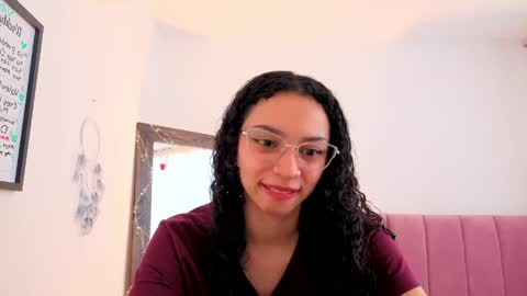 Snapshot of violet__15 chatting on 05-11-26, 12:11 violet__15 online show from 05-11-26, 12:11