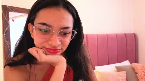 Snapshot of violet__15 chatting on 05-19-26, 12:00 violet__15 online show from 05-19-26, 12:00