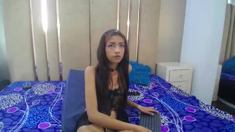 Snapshot of violet_angel13 chatting on 02-23-26, 01:19 Violet online show from 02-23-26, 01:19