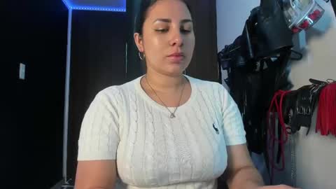 Kim online show from 11-15-25, 06:04