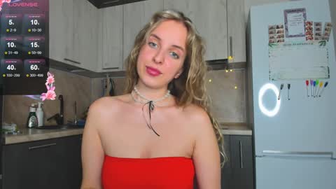 Snapshot of violet_blue_eyes chatting on 12-24-24, 07:11 Violet online show from 12-24-24, 07:11