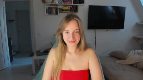 Snapshot of violet_blue_eyes chatting on 10-09-25, 08:56 Violet online show from 10-09-25, 08:56