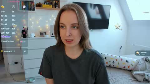 Violet online show from 03-22-26, 01:03