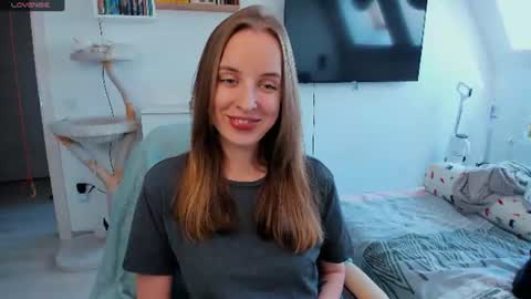 Violet online show from 06-23-26, 11:41