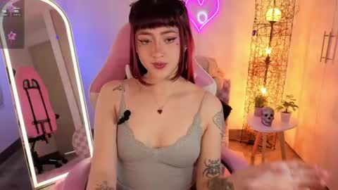 Snapshot of violet_ch chatting on 06-26-26, 07:29 violet online show from 06-26-26, 07:29