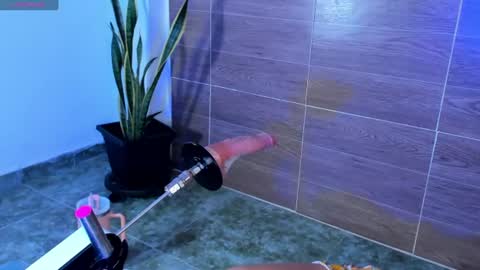Snapshot of violet_fiore chatting on 07-30-26, 06:51 Violet Fiore online show from 07-30-26, 06:51