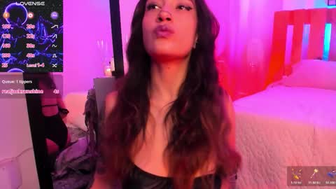 Violet Jones online show from 11-11-25, 03:12