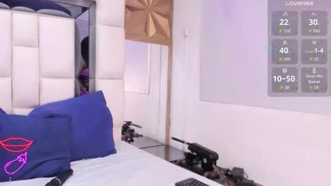 violet_milleer online show from 02-18-26, 07:21