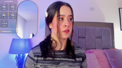 Violet Nova online show from 04-17-26, 11:35