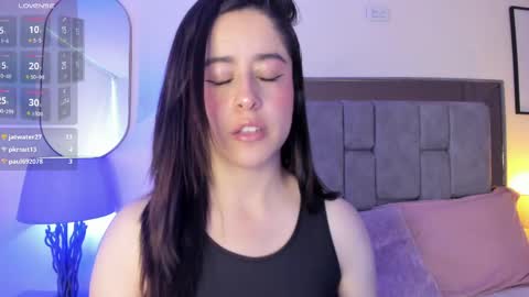 Snapshot of violet_nova1 chatting on 05-11-26, 03:40 Violet Nova online show from 05-11-26, 03:40