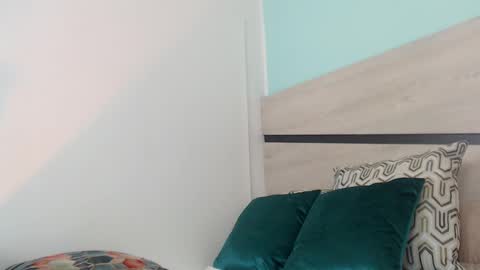 Snapshot of violeta_leon chatting on 12-29-24, 01:13 Violeta leon online show from 12-29-24, 01:13