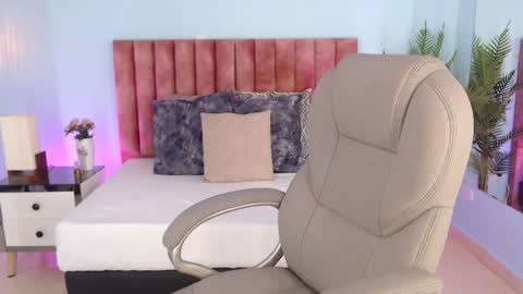 Snapshot of violeta_leon chatting on 03-03-26, 03:12 Violeta leon online show from 03-03-26, 03:12