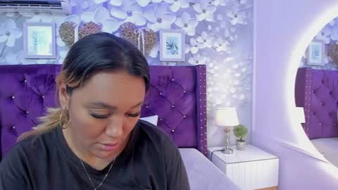 Snapshot of violeta_medina chatting on 06-27-26, 03:00 violeta_medina online show from 06-27-26, 03:00