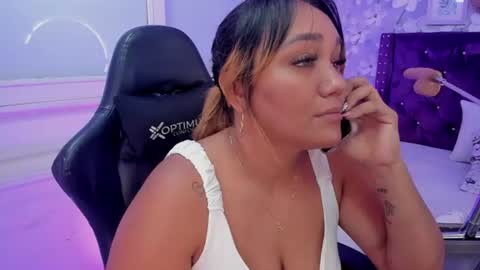 Snapshot of violeta_medina chatting on 07-18-26, 03:22 violeta_medina online show from 07-18-26, 03:22