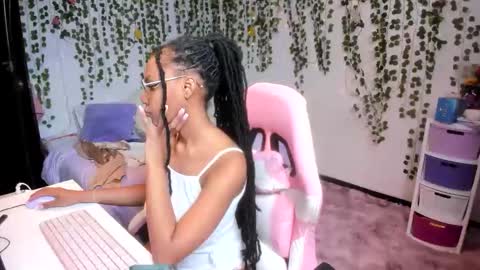 Violeta online show from 11-24-25, 05:45