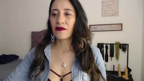 Snapshot of violeta_scott_ chatting on 06-04-26, 12:11 violeta_scott_ online show from 06-04-26, 12:11