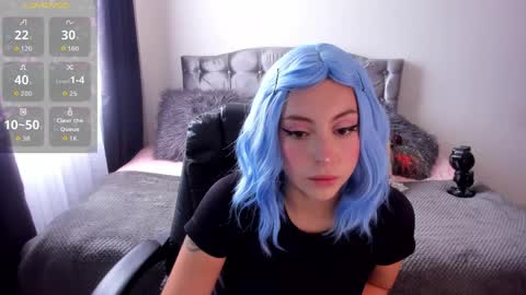 Snapshot of violetaarey chatting on 04-03-26, 05:11 Violeta Help me reach 150 thumbs up online show from 04-03-26, 05:11