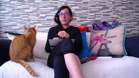 Violeta Gmez online show from 11-16-25, 02:44