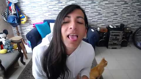 Snapshot of violetagomez_co chatting on 04-20-26, 03:26 Violeta Gmez online show from 04-20-26, 03:26