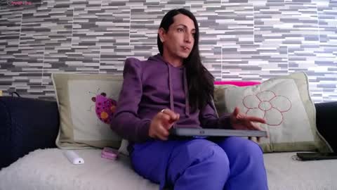 Snapshot of violetagomez_co chatting on 07-02-26, 10:05 Violeta Gmez online show from 07-02-26, 10:05