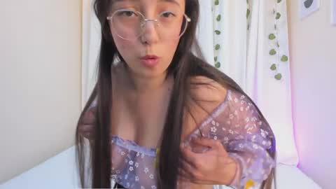 Snapshot of violetagrace chatting on 04-10-26, 11:15 Violeta online show from 04-10-26, 11:15