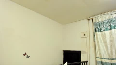 Jimena online show from 02-25-25, 05:30