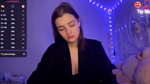 Snapshot of violetamelia chatting on 02-09-26, 05:39 Eva online show from 02-09-26, 05:39