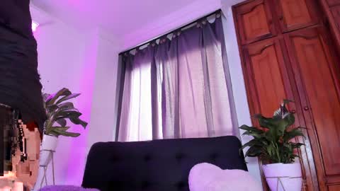 Snapshot of violetarainn chatting on 05-02-26, 05:29 Violeta online show from 05-02-26, 05:29