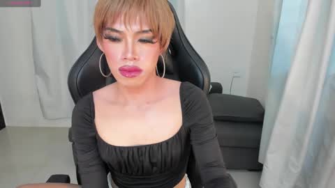 Violet online show from 12-19-24, 05:18