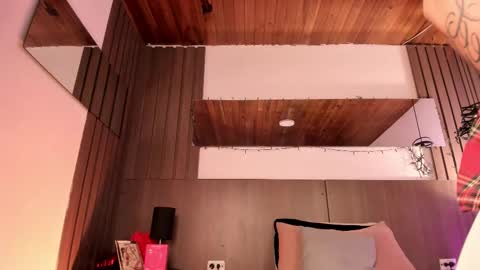 Violet online show from 02-26-26, 01:43