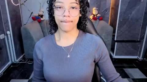 violeth_b online show from 04-14-26, 12:33