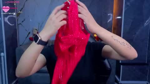 Snapshot of violeth_b chatting on 06-05-26, 01:39 violeth_b online show from 06-05-26, 01:39