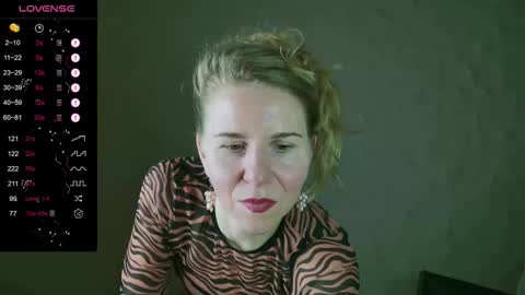 Violet  next stream December 6 online show from 12-14-25, 10:14