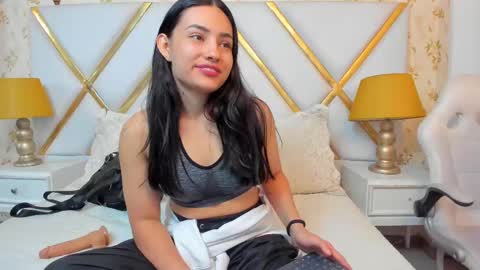 Violet Rousse online show from 10-28-25, 02:31