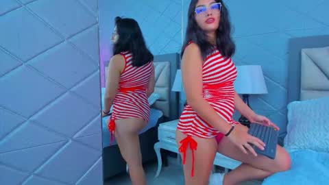 Violet Rousse online show from 02-13-26, 06:15