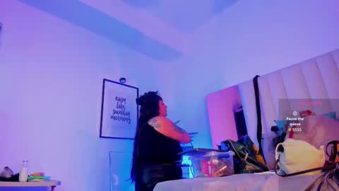 Violett  online show from 10-15-25, 11:54