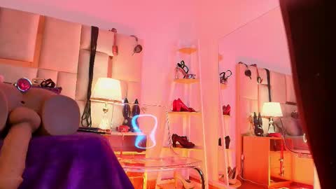 Violett  online show from 11-10-25, 02:27