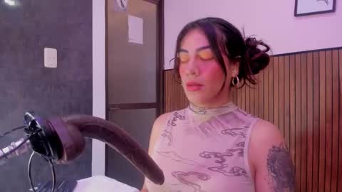 Violett online show from 02-12-26, 05:24